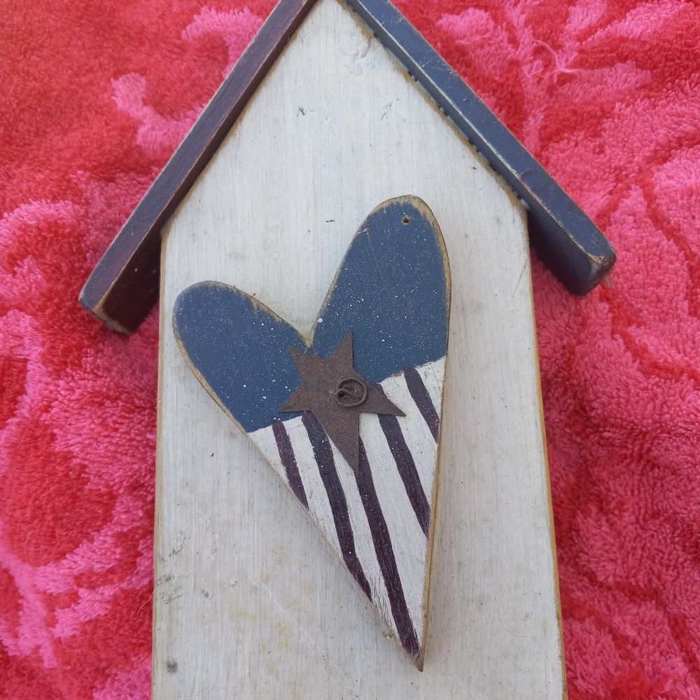 Primitive decor